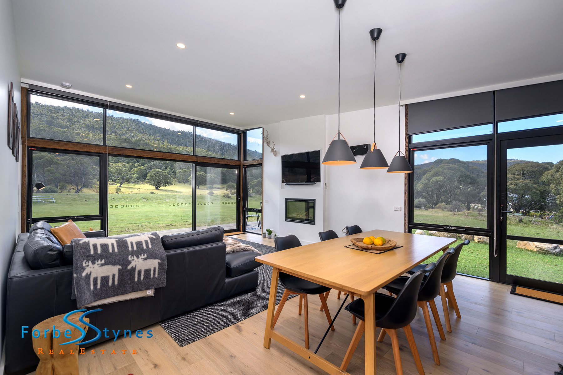 Lake Crackenback – Two Bedroom Duplex Style Chalet – Guide: $760k