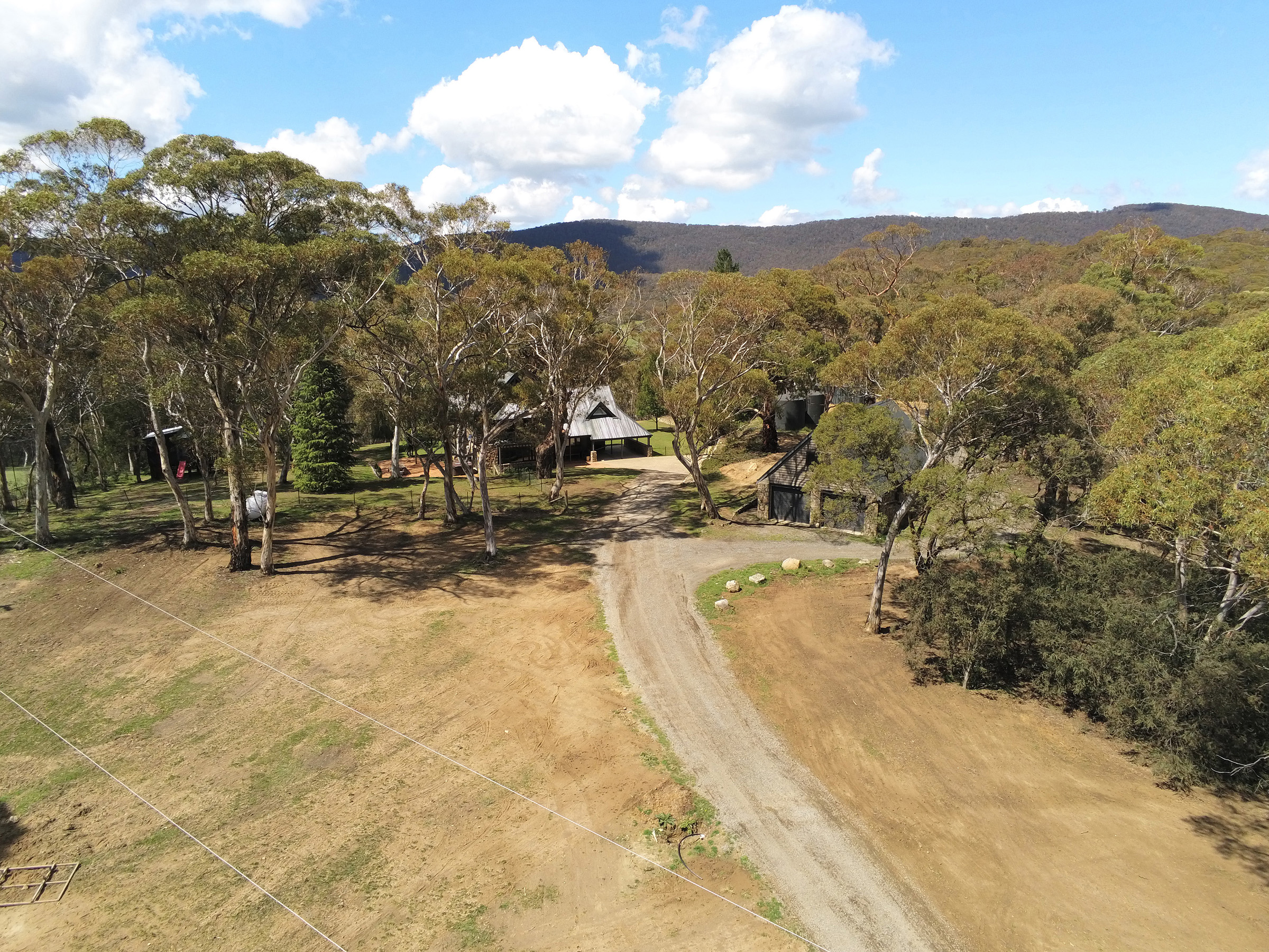 Shortgate on Alpine Way 3.2 Acres Guide 2,000,000 FSRE Snowy