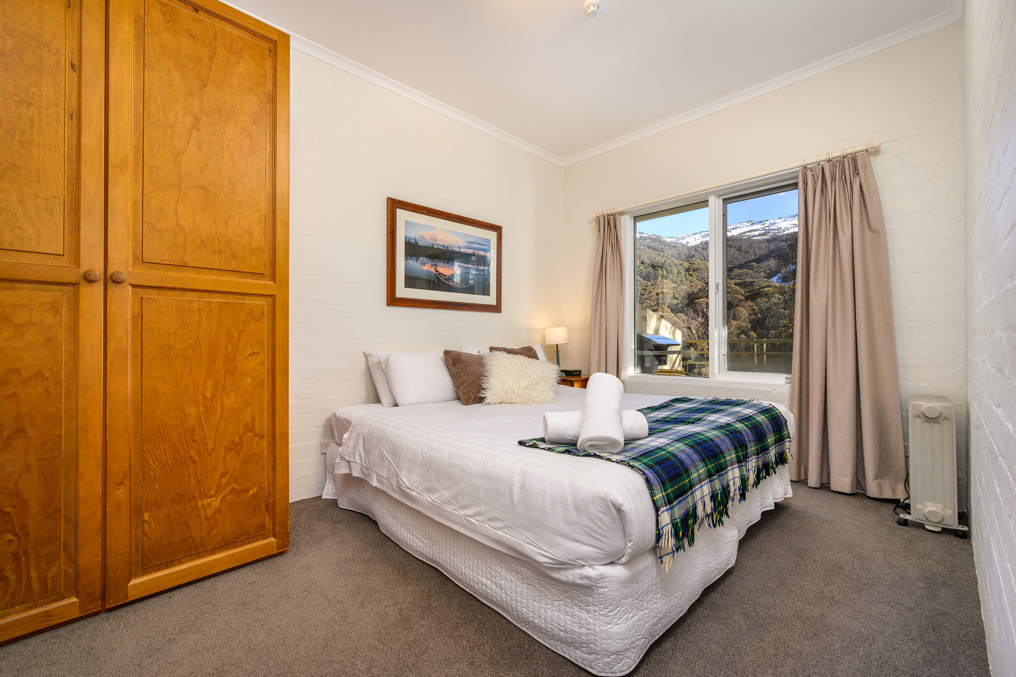 Beautiful Two Bedroom Apartment with some of the best views in Thredbo