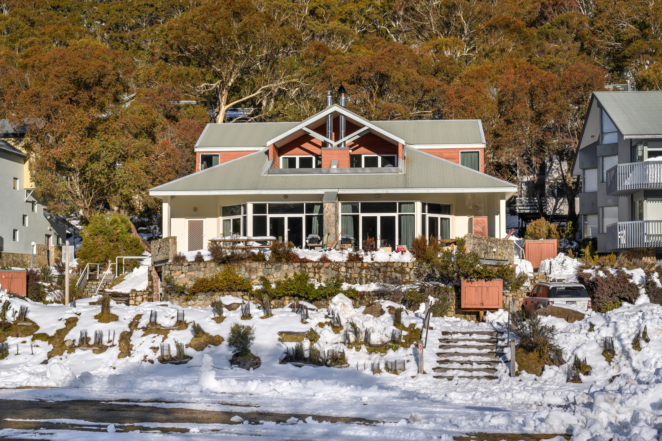 Stunning 4 Bedroom Property In Prime Location Offers Invited Over 2 8 Million Forbes Stynes Prestige Property Sales Snowy Mountains Real Estate Thredbo Village