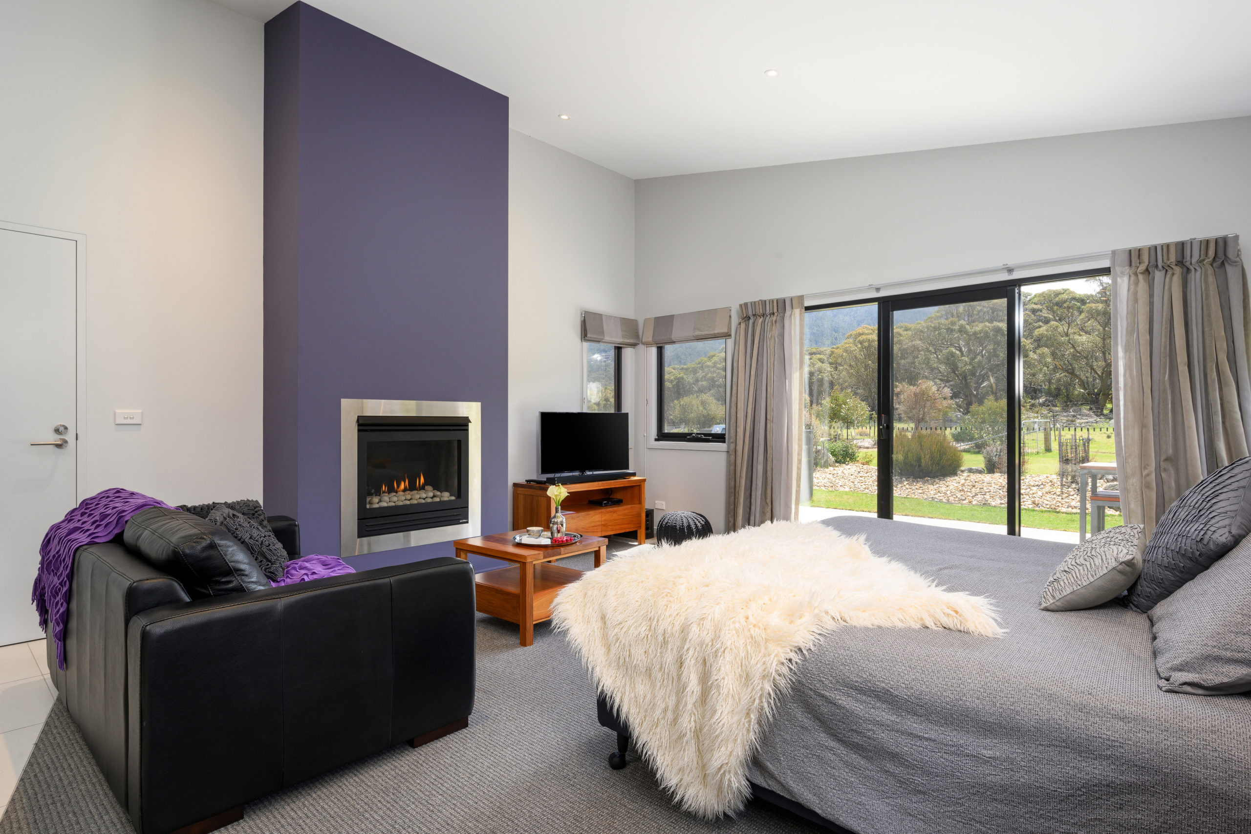 Luxurious, Immaculate Home with Attached Self-Contained Studio in Lake Crackenback – $1,720,000