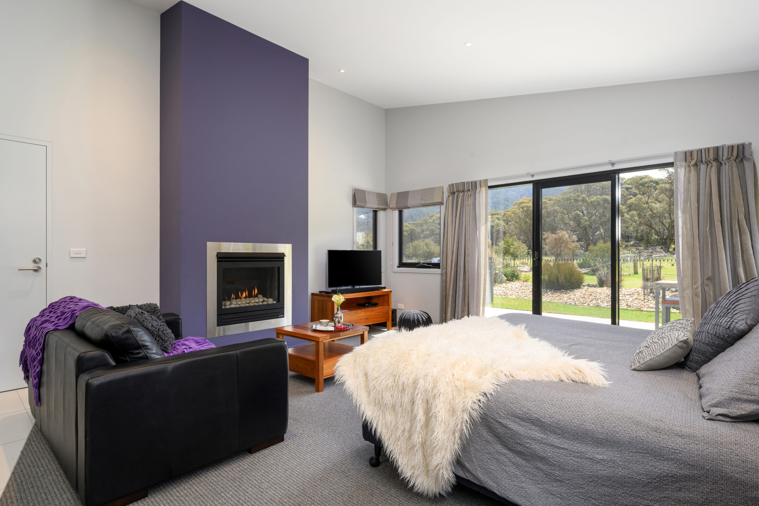 Luxurious Immaculate Home With Attached Self Contained Studio In Lake Crackenback 1 720 000 Forbes Stynes Prestige Property Sales Snowy Mountains Real Estate Thredbo Village