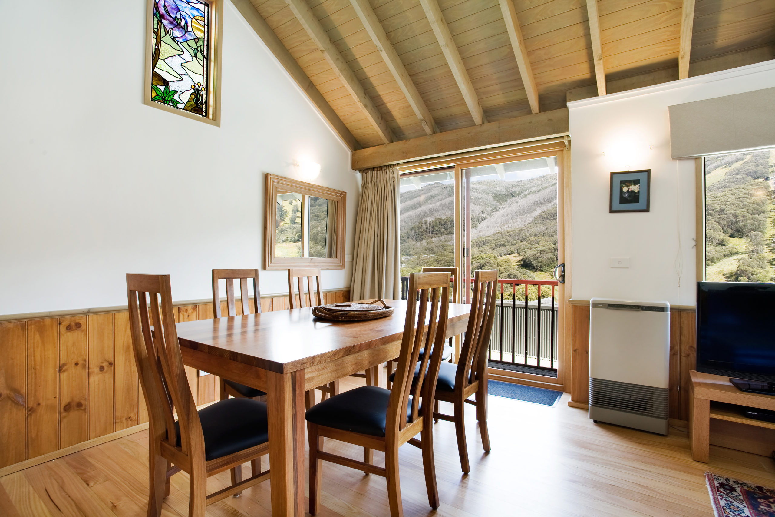 One Bedroom + Loft Townhouse with Private Balcony and Stunning Mountain Views – $810,000