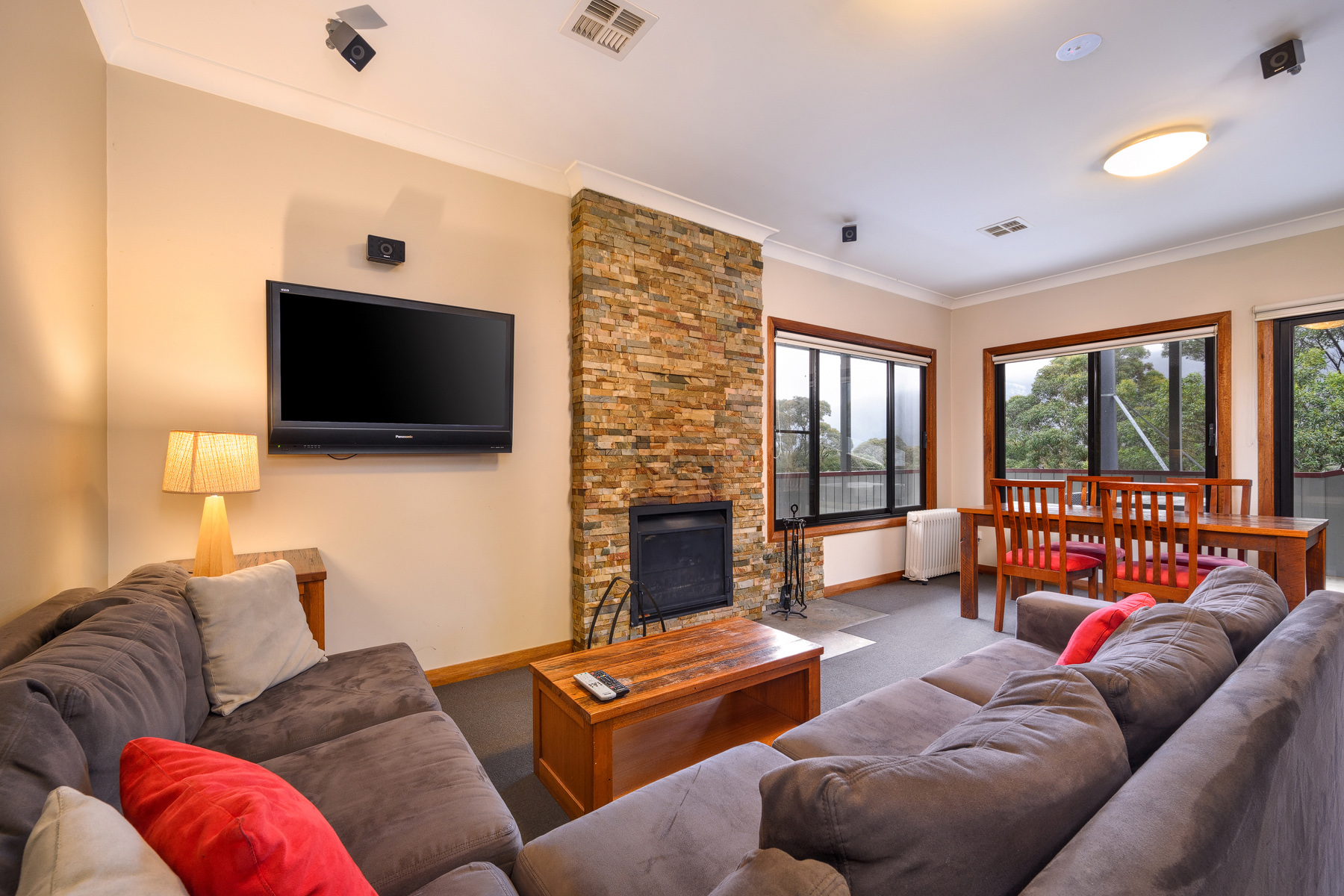 Huge Lake Crackenback Chalet Plus Studio Two for One Price Offers