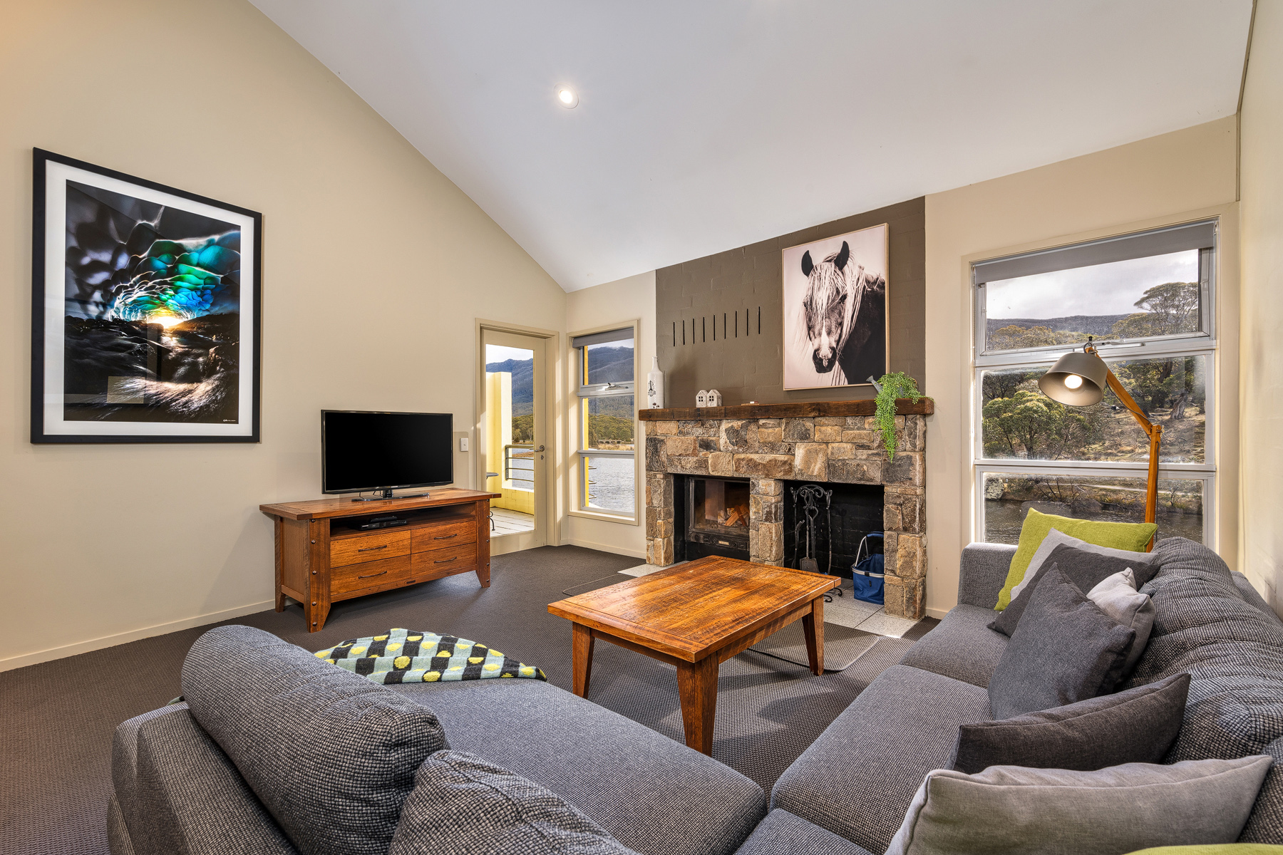 Lake Crackenback, Two Bedroom + Loft Lakeside Apartment – Price: Offers invited over $700,000