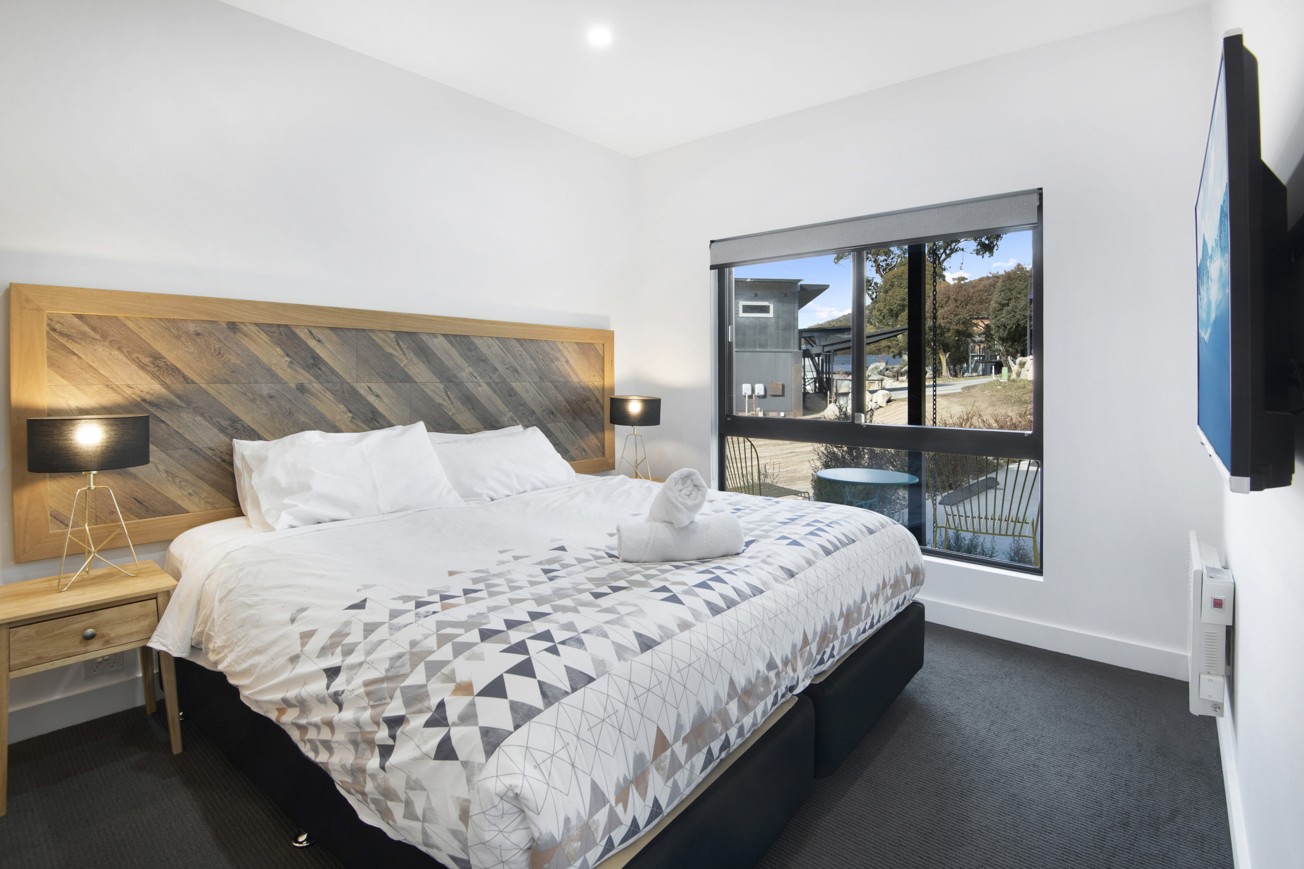 Luxurious One Bedroom Sun Drenched Chalet at Lake Crackenback with Picturesque Lake and Mountain Views – Price: Offers Invited Over $800,000