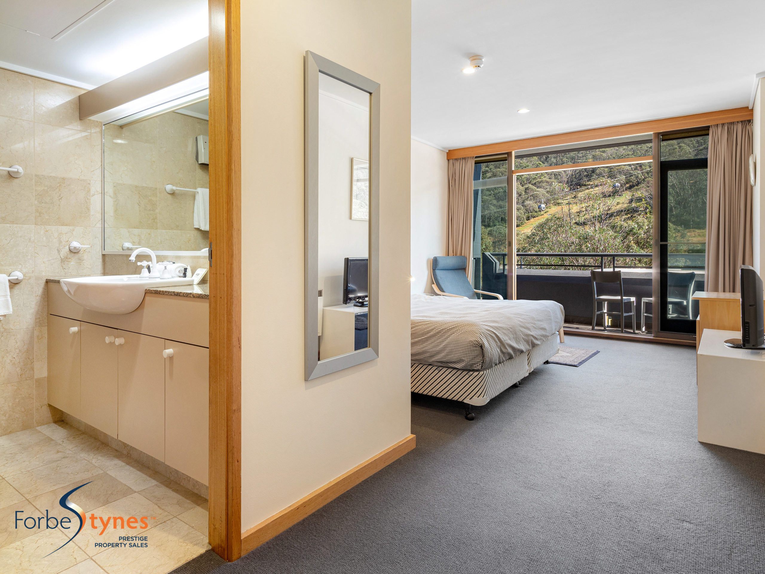 RARE 3 Bedroom Thredbo Village Alpine Apartment – Price: $1,700,000