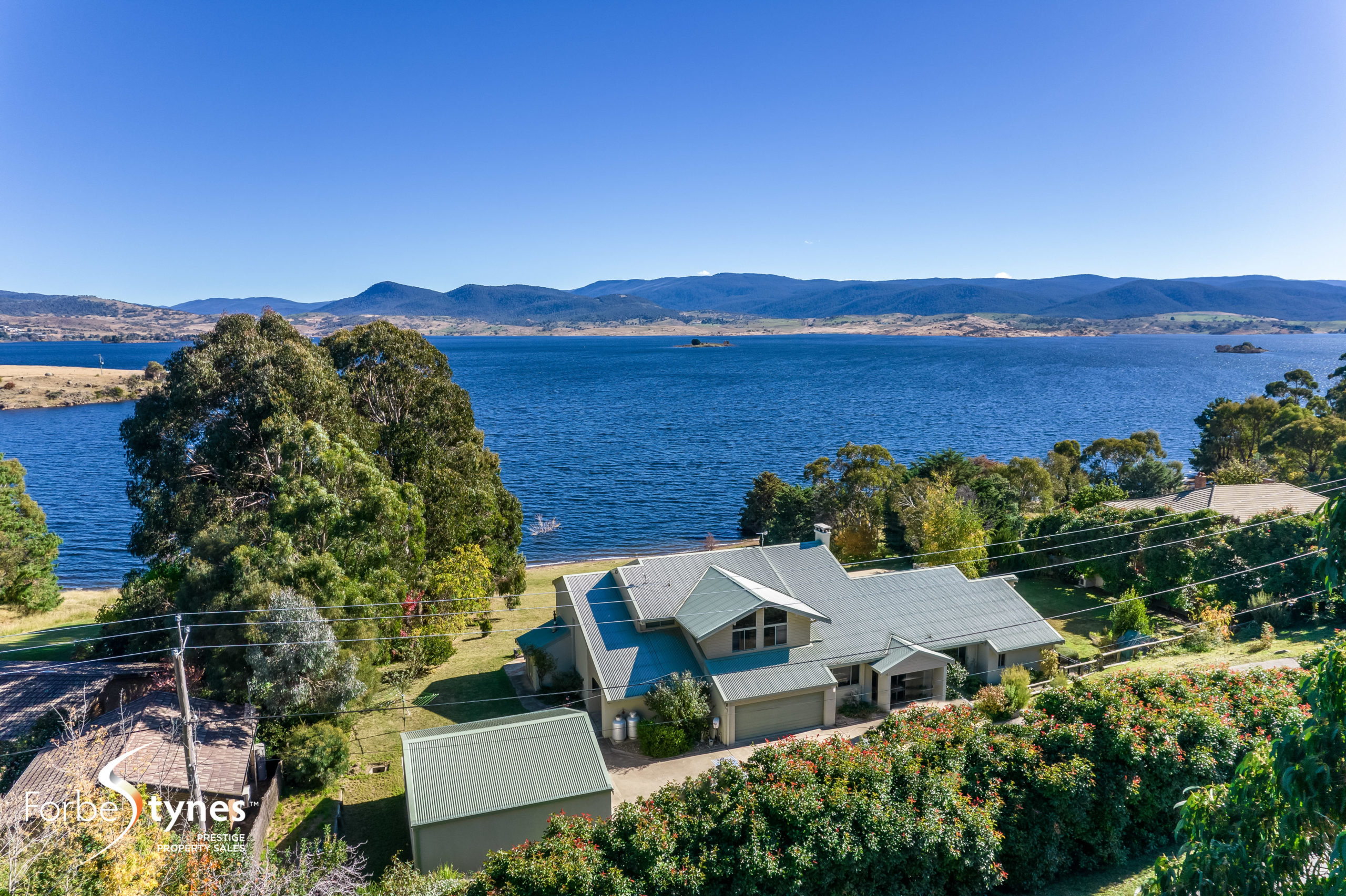 Half an Acre with 510sqm Mansion in East Jindabyne