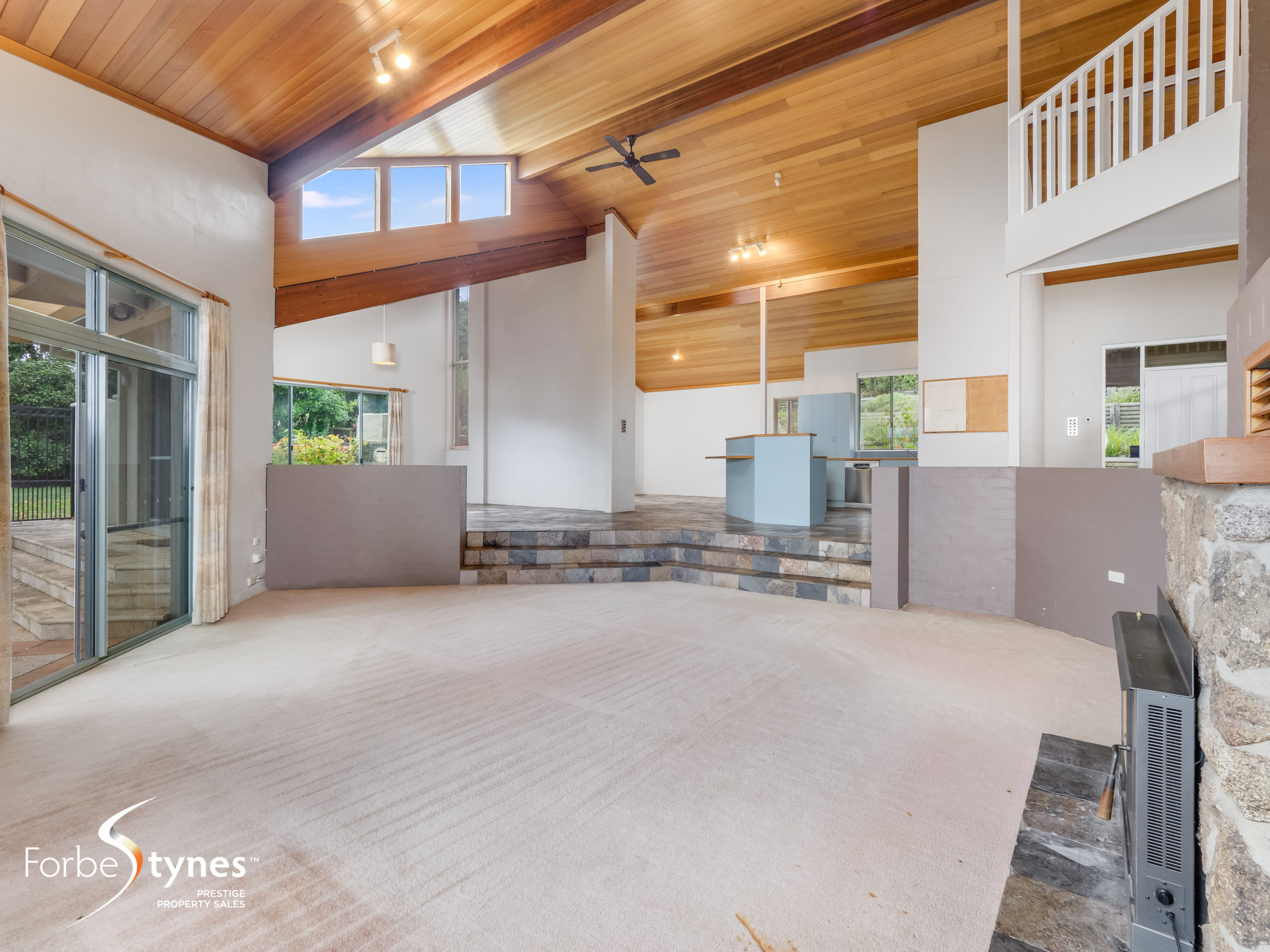 Half an Acre with 510m2 Mansion in East Jindabyne – Online Auction