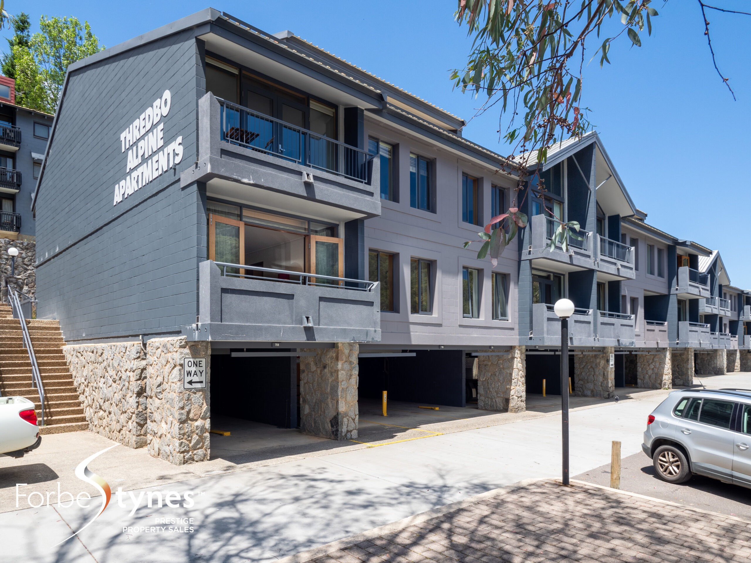 Outstanding views! 3 Bedroom Thredbo Alpine Apartment 1,890,000 FSRE Snowy Mountains