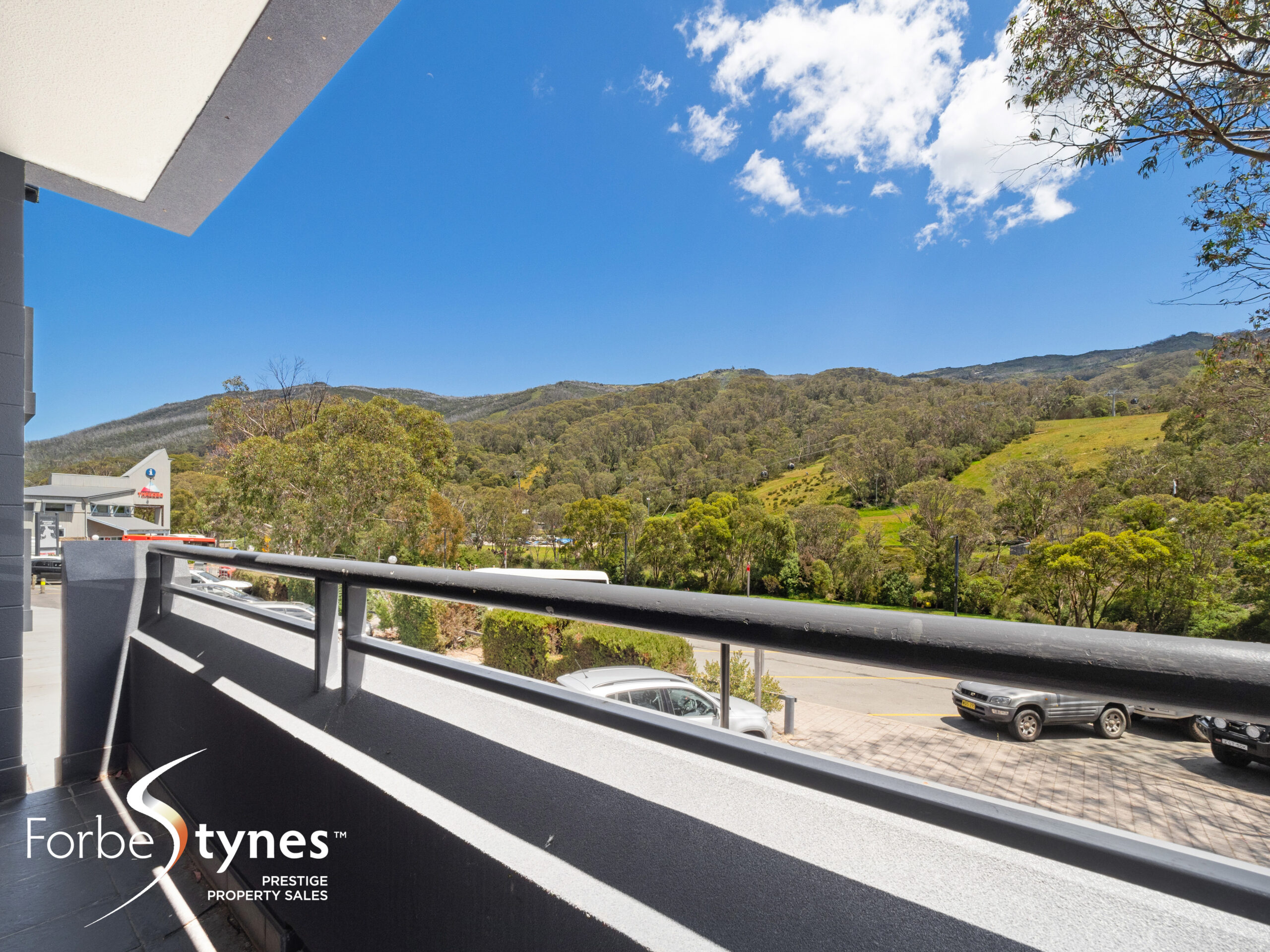 Outstanding views! 3 Bedroom Thredbo Alpine Apartment 1,890,000