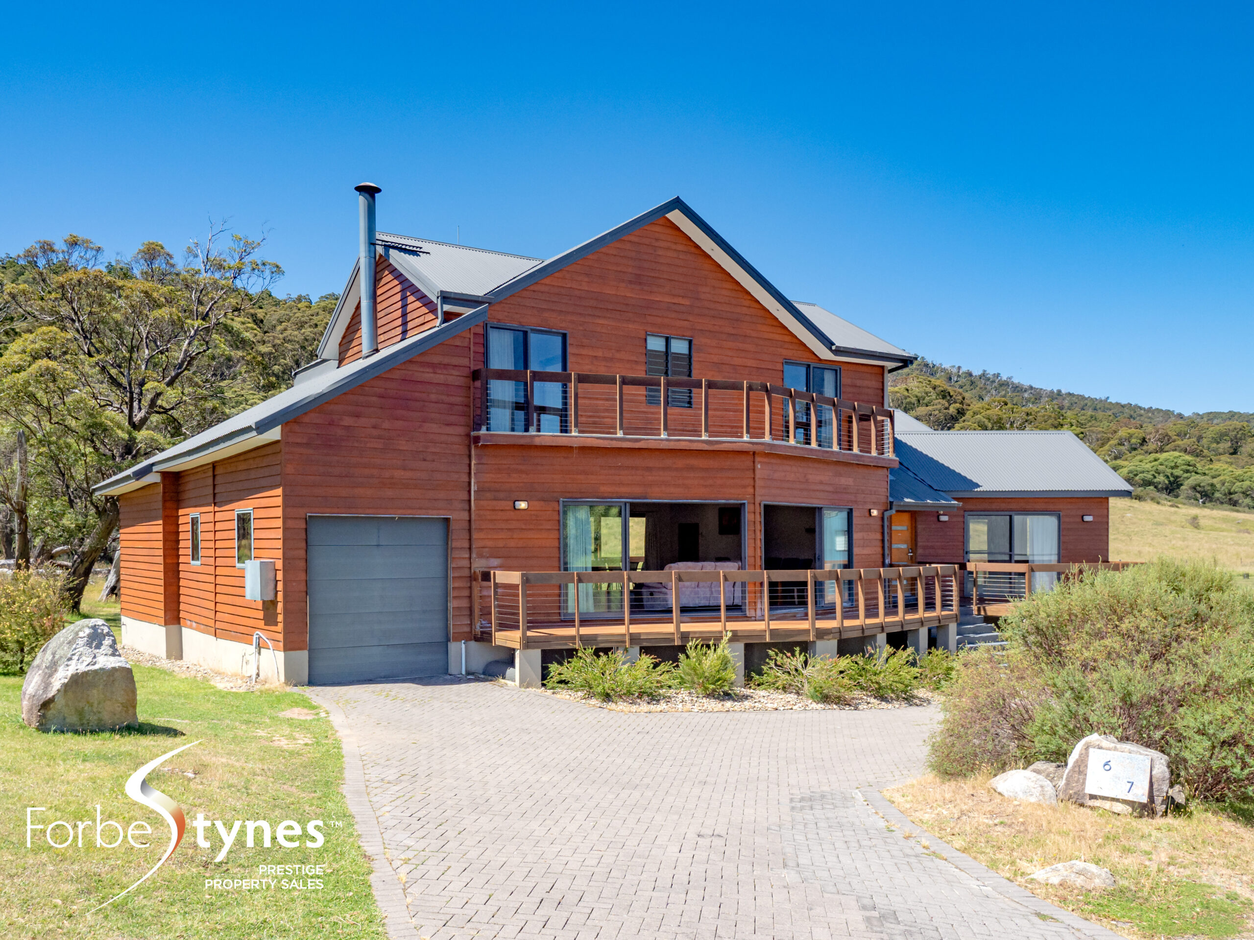 Lake Crackenback Three Bedroom Home Guide 1.3m Forbes Stynes